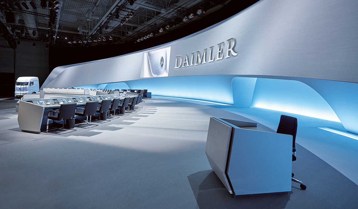 Rednerpannel auf der Hauptversammlung 2015 der Daimler AG