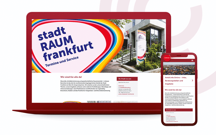 Abbildung der responsiven Website für AmkA auf dem Laptop und dem Smartphone